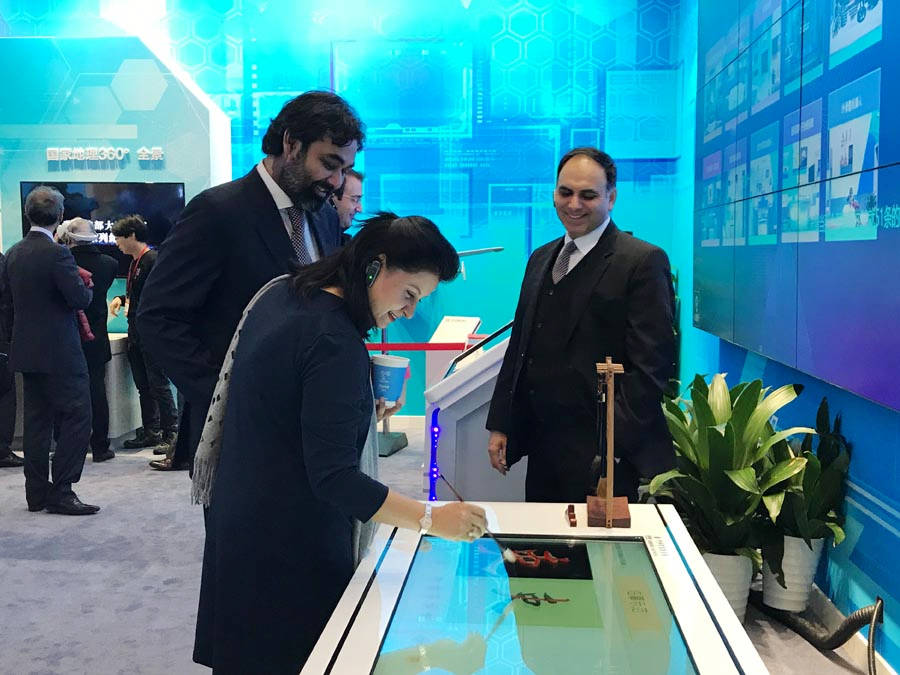Foreign Diplomats, Scholars Visit Reform, Opening-up Exhibit